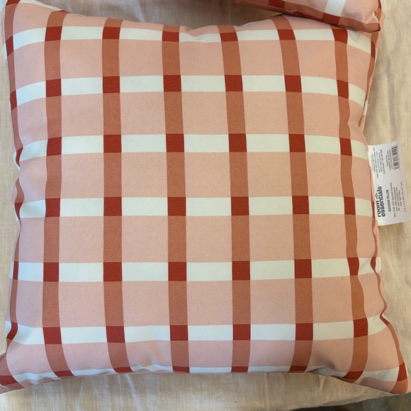 Pillow Set - Picture 3 of 3
